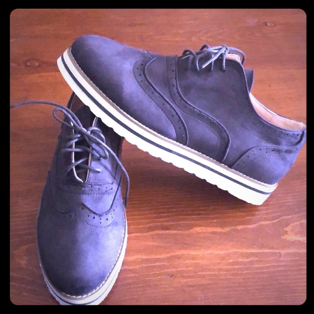 Grey oxfords for user hl2olku